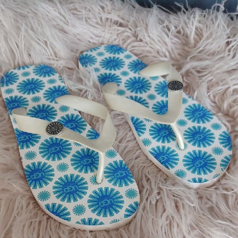 UGG Flip Flops